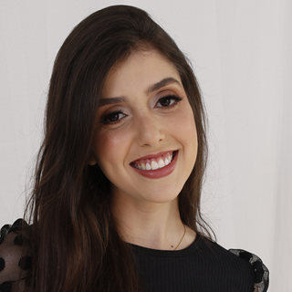 Retrato de Lara Corsini, médica veterinária